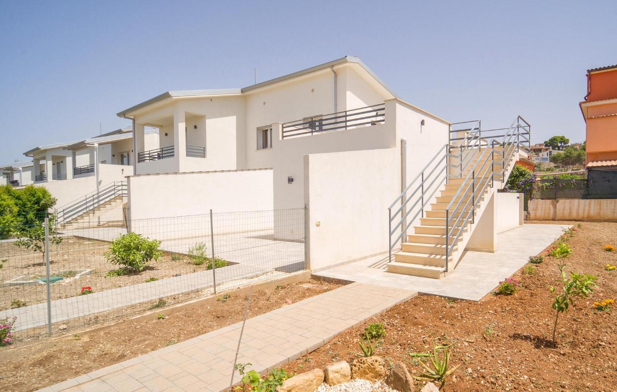 Gorgeous Home In Realmonte With Kitchen Exterior photo